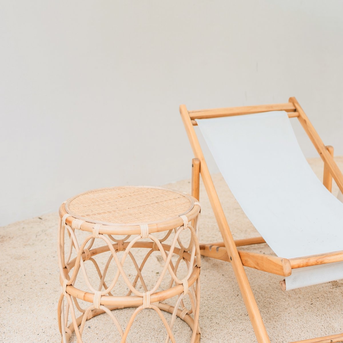 KantoormeubelenPlus Ronde rotan bijzettafel – kleine boho salontafel – nachtkastje rotan beige – handgemaakte tafel gemaakt van natuurlijk rotan (Ø 45 cm) MUARA