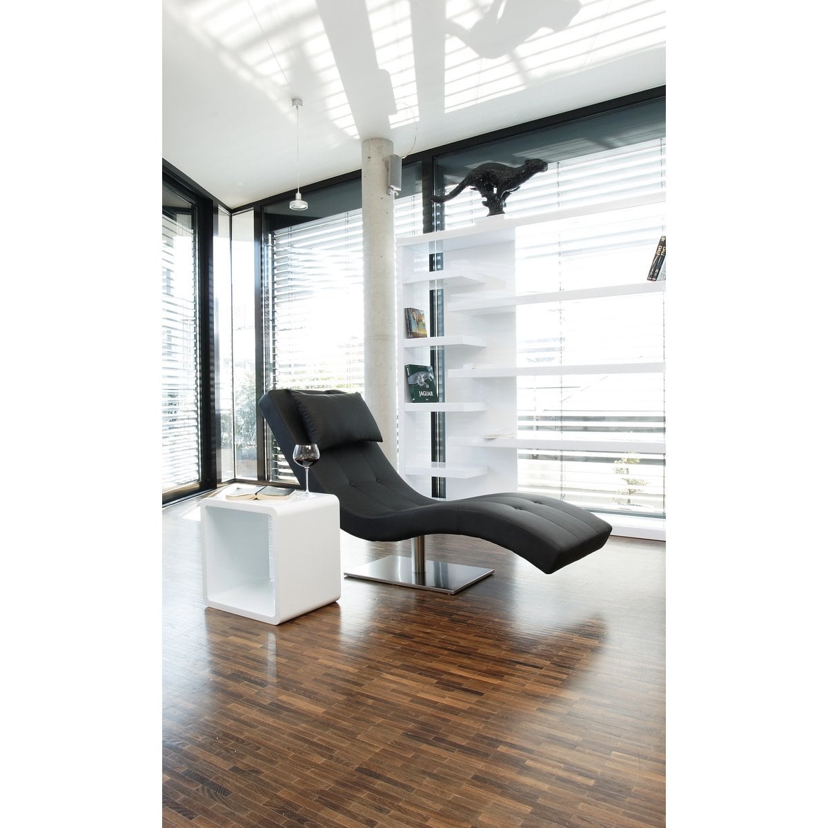 SalesFever Relax ligbed zwart kunstleer look