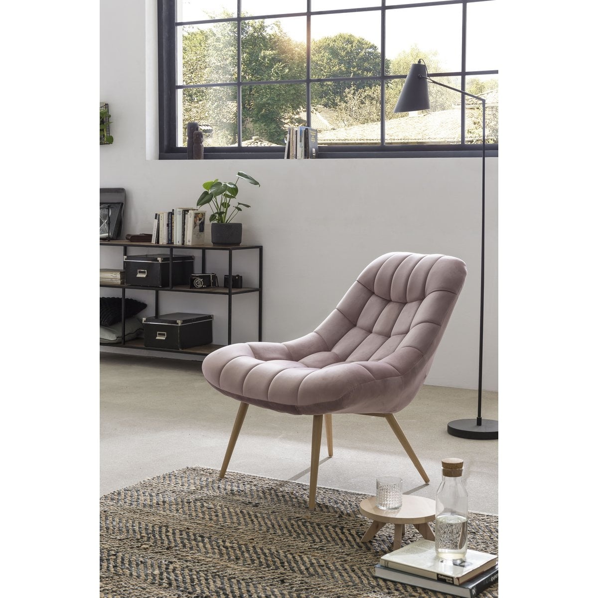 SalesFever Fauteuil XXL fluweel roze metaal houtlook