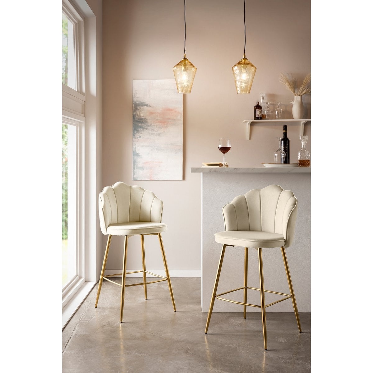 SalesFever Set van 2 barkrukken met schelpdesign in beige fluweel