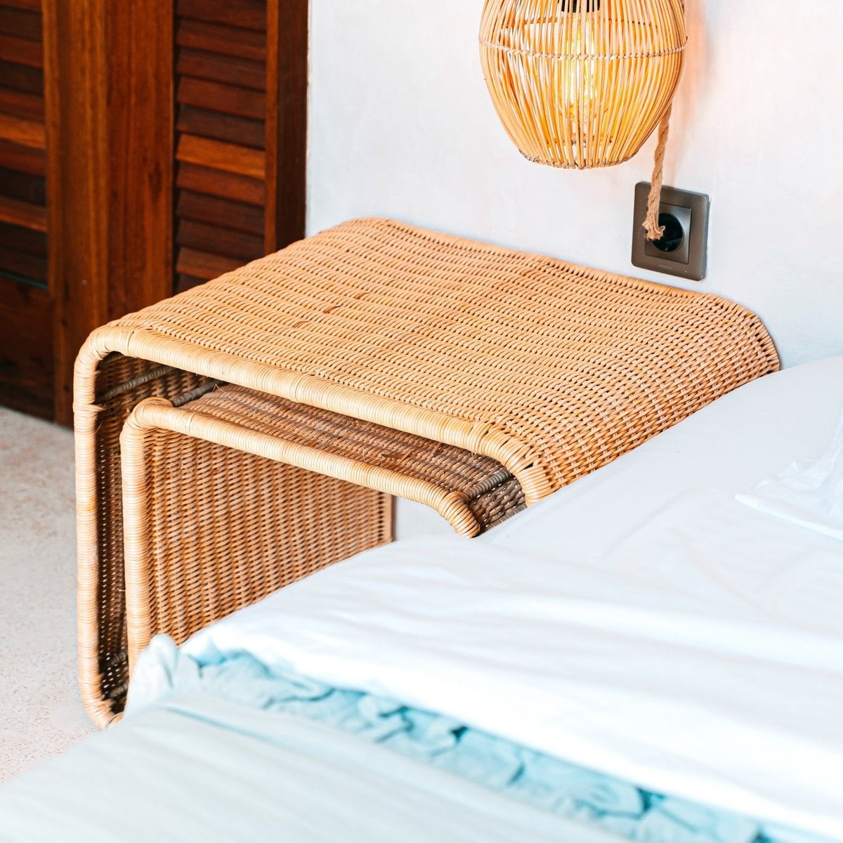 KantoormeubelenPlus Rotan bijzettafel met stabiel metalen frame – Handgemaakte salontafel BAYU