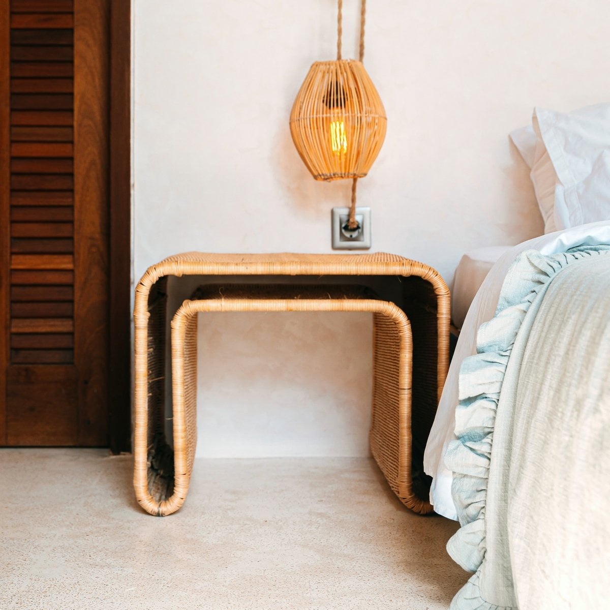 KantoormeubelenPlus Rotan bijzettafel met stabiel metalen frame – Handgemaakte salontafel BAYU