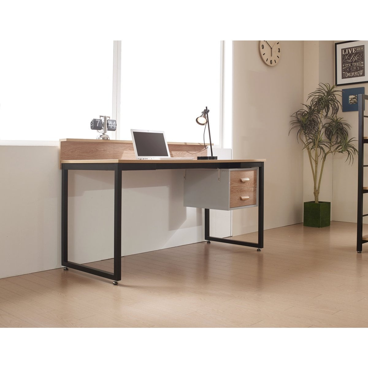 KantoormeubelenPlus Bureau 140x60 cm