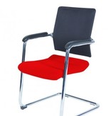 Schaffenburg serie 045 conferentiestoel, sledeframe verchroomd staal, voorzien van soft armpads. 1 jaar garantie