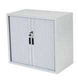 Claudius Basic roldeurkast 72,8x80x45cm., ombouw-en lamellenkleur , voorzien van 1-puntssluiting, genummerd slot, stalen slot eneindlamel. De handgrepen zijn in de eindlamelverzonken. (Interieur apart bestellen)