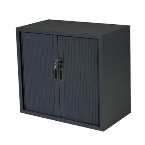 Claudius Basic roldeurkast 72,8x80x45cm., ombouw-en lamellenkleur , voorzien van 1-puntssluiting, genummerd slot, stalen slot eneindlamel. De handgrepen zijn in de eindlamelverzonken. (Interieur apart bestellen)