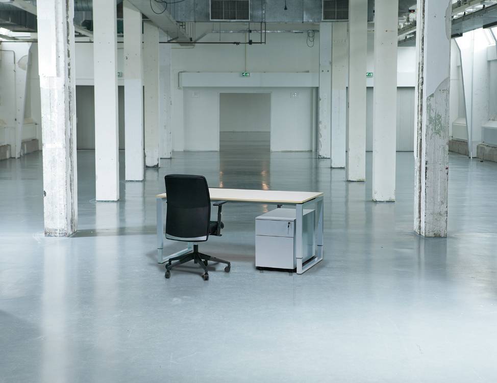 Claudius Basic verrijdbaar ladenblok 410x585x560mm (BxDxH) 1 lade A6, 1 hangmappenlade A4, romp en lade . Voorzien van kunststofpennenlade en metalen top