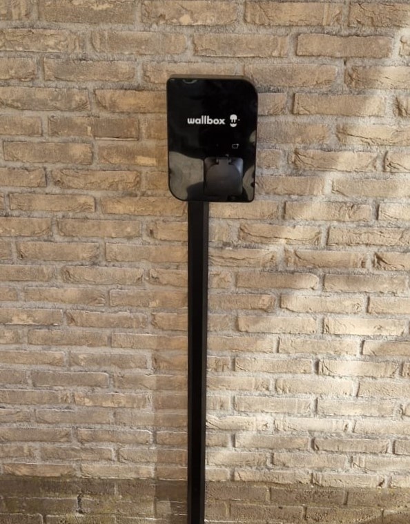 Zwarte aluminium kabelgoot (1100 x 50 mm)