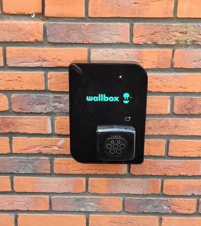 Hoe werkt een laadpaal?