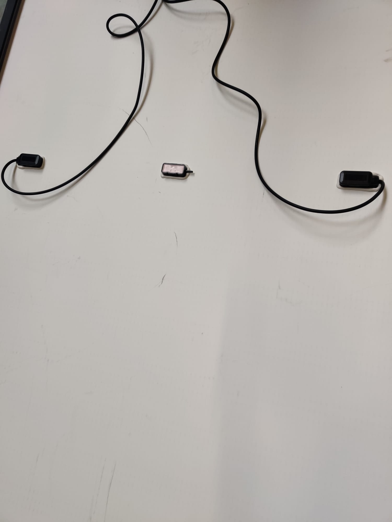 SET: Aiko 465Wp Gen 2 All Black (AK-A465-MAH54Mb-BK) - IQ8HC Enphase micro-omvormer! - 8 exemplaren