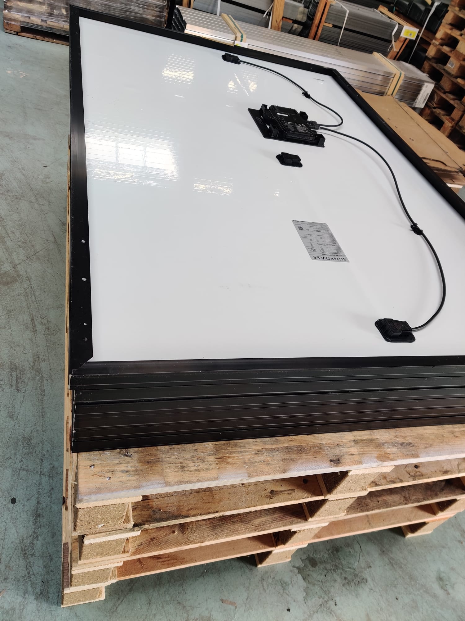 SunPower P3  AC - 370 Wp module (met Enphase IQ7A) - gebruikt voor trainingen 6 stuks