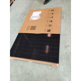 Ja Solar 450 Wp glas-glas All Black & Bifacial (JAM54D41-450N-LB-BK) - 1 exemplaar met frameschade KORTING