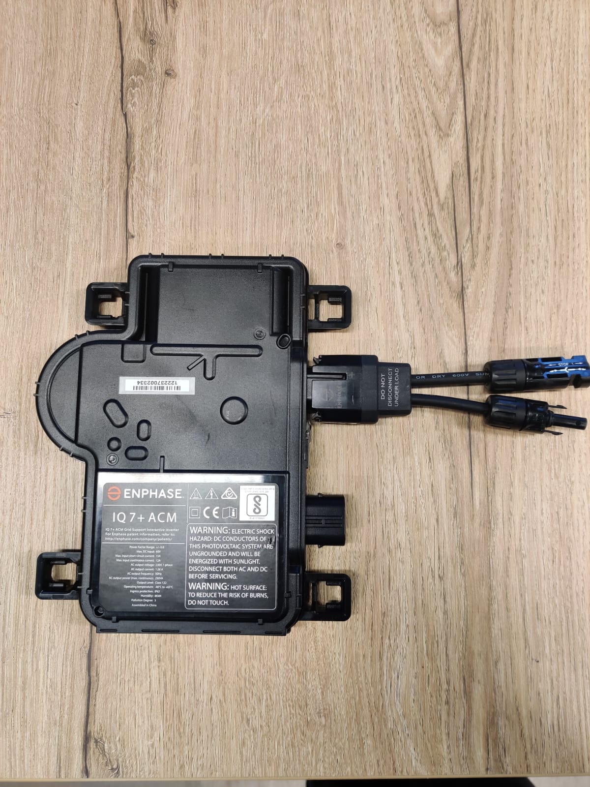 Enphase IQ7+ ACM micro-omvormer ACTIE