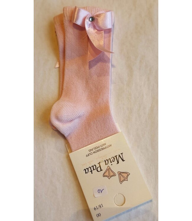 Kniekousje babyroze met satijn strik en steentje