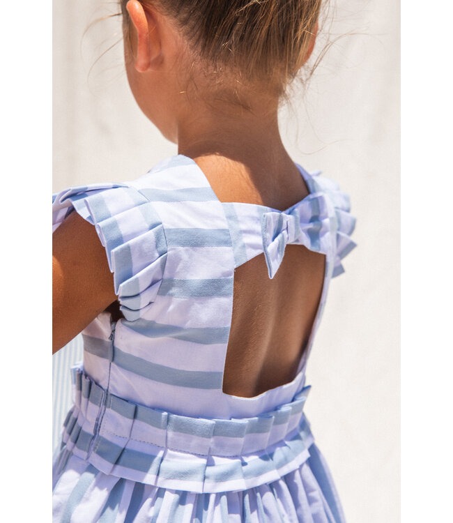 kleedje wit blauw gestreept