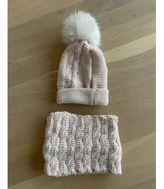 Muts met grote pompon en sjaal Oud roze