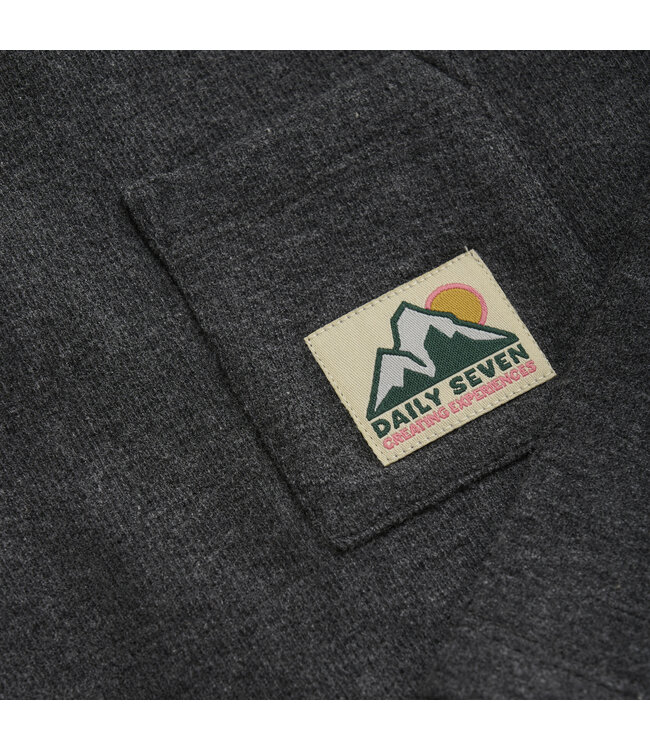 Daily seven T-shirt Longsleeve Pocket