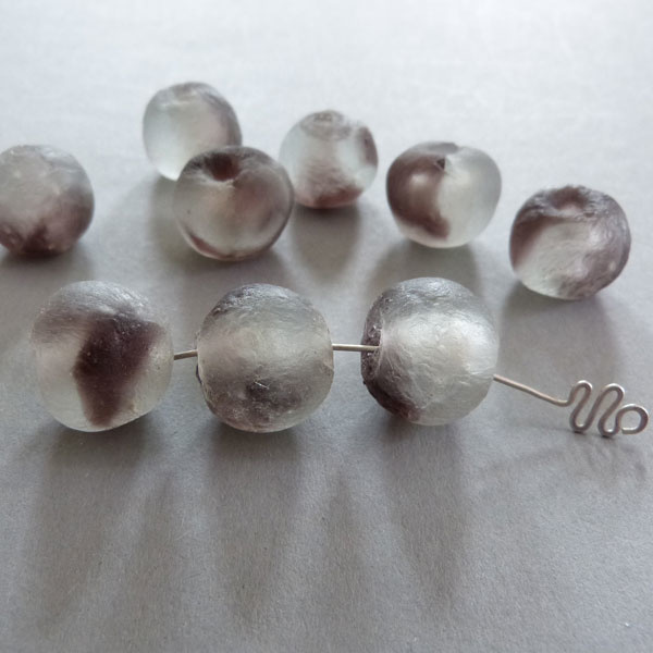 Glas Perle 20 mm - weiß/braun