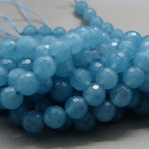 Blau Quarz Perle  6 mm - facettiert
