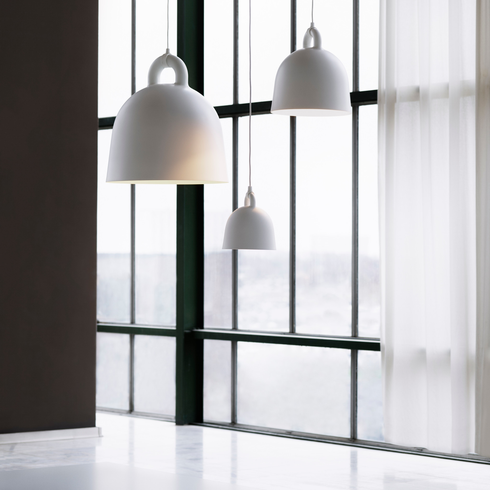 Normann Copenhagen Hanging lamp Bell white aluminum M Ø42x44cm Wonen