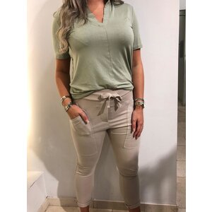 Pantalon de survêtement Sable/Beige 10 avec poches plaquées.