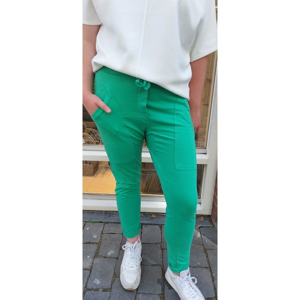 WENDY TRENDY WENDY TRENDY Jogging Broek Appelgroen 75  met opgestikte zakken / 68139D