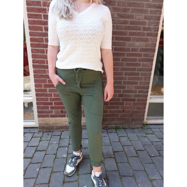 WENDY TRENDY WENDY TRENDY Jogging Broek Dunkel Khaki 31  met opgestikte zakken.