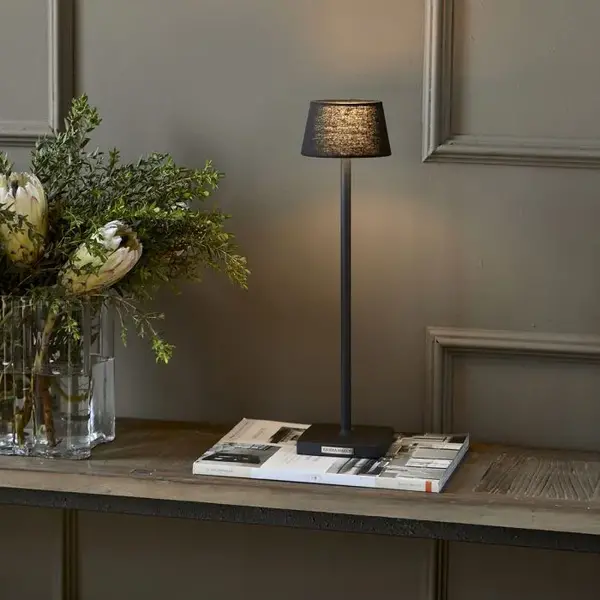 Rivièra-Maison RIVIÈRA MAISON Lampe à poser Luminee Linen USB, noire