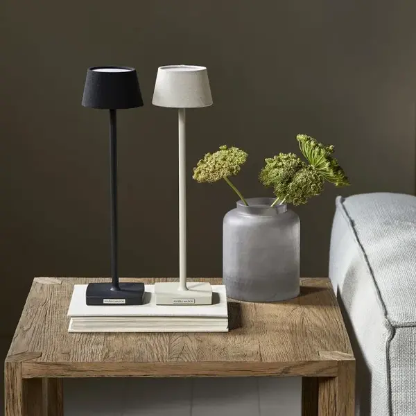 Rivièra-Maison RIVIÈRA MAISON Lampe à poser Luminee Linen USB, noire