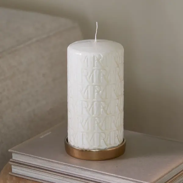 Rivièra-Maison RIVIÈRA MAISON Monogram PillarCandle white 9,5x19 / 569590