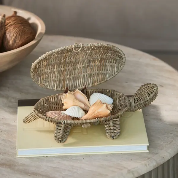 RIVIÈRA MAISON RIVIÈRA MAISON - Rustic Rattan Turtle Storage Basket - 574730