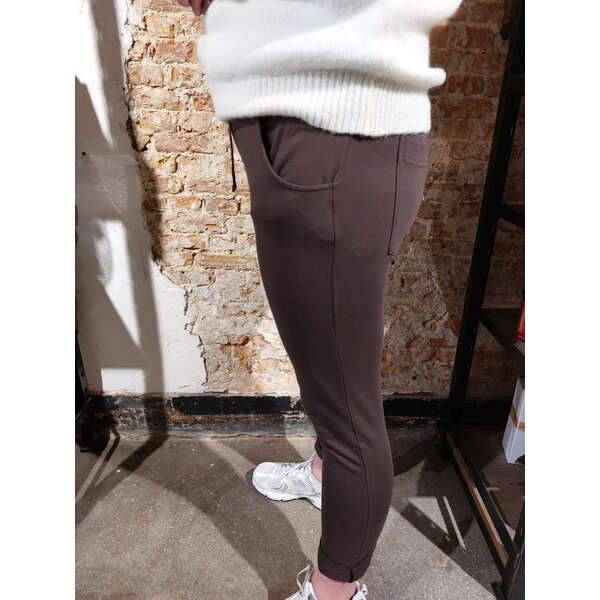 WENDY TRENDY WENDY TRENDY - Pantalon de jogging avec poches latérales - Choco - 340 - 66055D