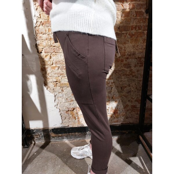 WENDY TRENDY WENDY TRENDY - Pantalon de jogging à poches plaquées - CHOCO - 340 - 68139D