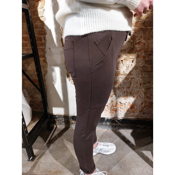 WENDY TRENDY WENDY TRENDY - Jogginghose mit aufgesetzten Taschen - CHOCO - 340 - 68139D