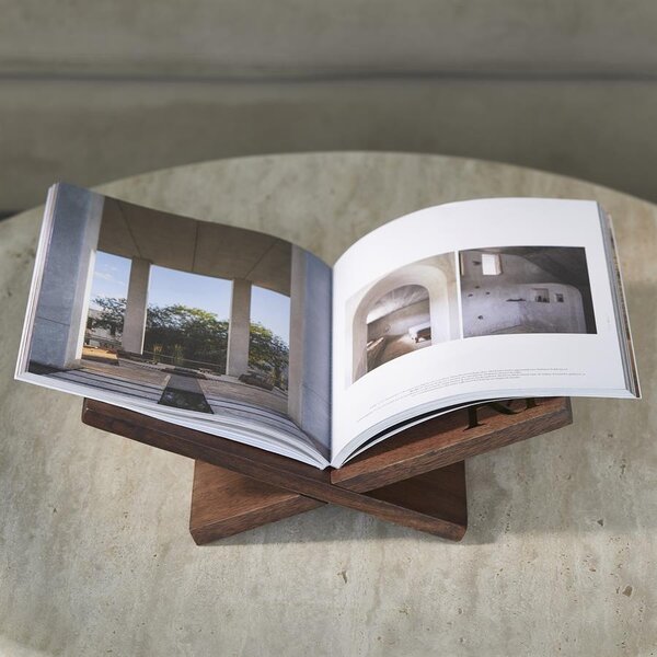 RIVIÈRA MAISON RIVIÈRA MAISON - RM Monogram Book Stand - 578360