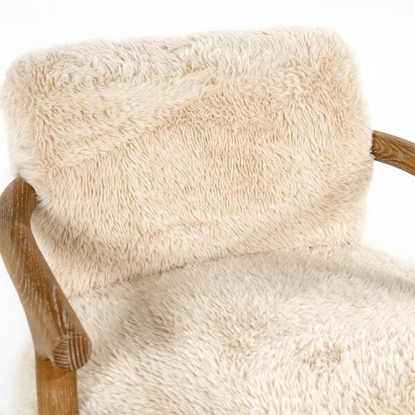 RIVIÈRA MAISON Rivièra Maison Glenn Armchair Cloud Fur – Luxe Teddy Loungefauteuil met Essenhout – 72x73x76.5 cm