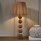 RIVIÈRA MAISON Rivièra Maison Lampe à Poser Nusa – Lampe de Luxe Caramel Raphia – 70 cm
