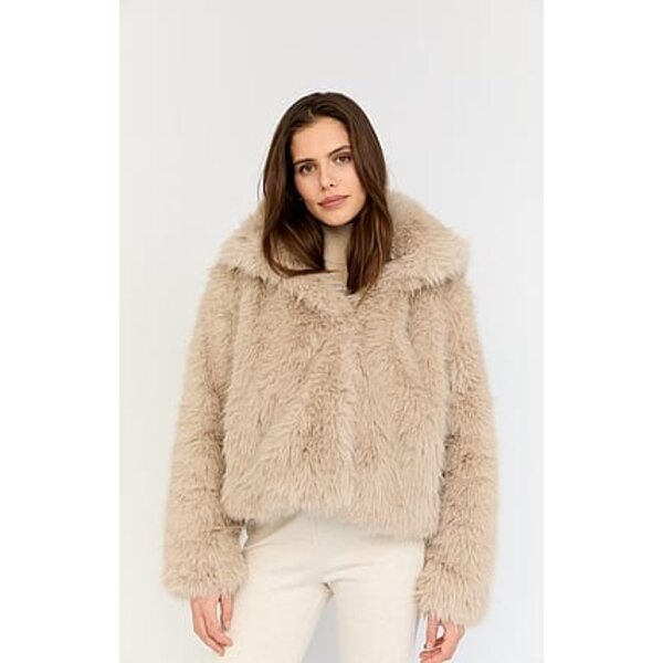 MOSCOW Moscow Redemption Faux Fur Jack | BARBARA - Clothing