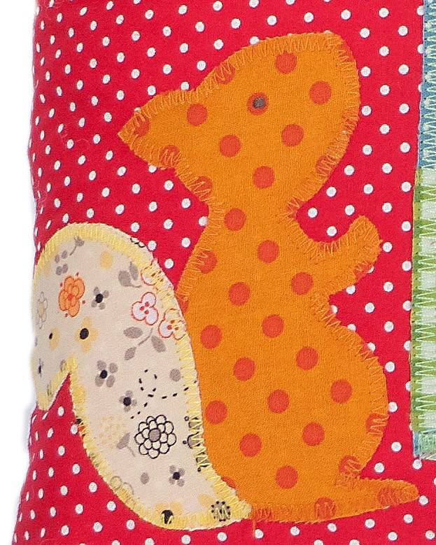 crêpes suzette Namenskissen Igel und Eichhörnchen, Farbe: Rot mit weißen Pünktchen