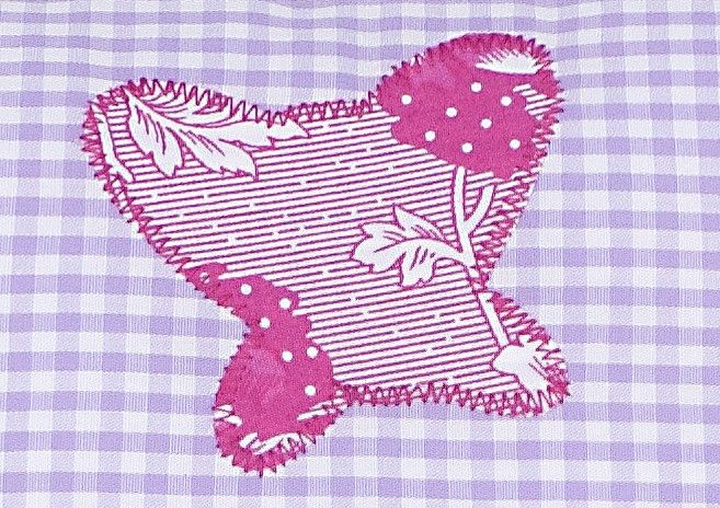 crêpes suzette Namenskissen Raupe, Farbe: Flieder kariert