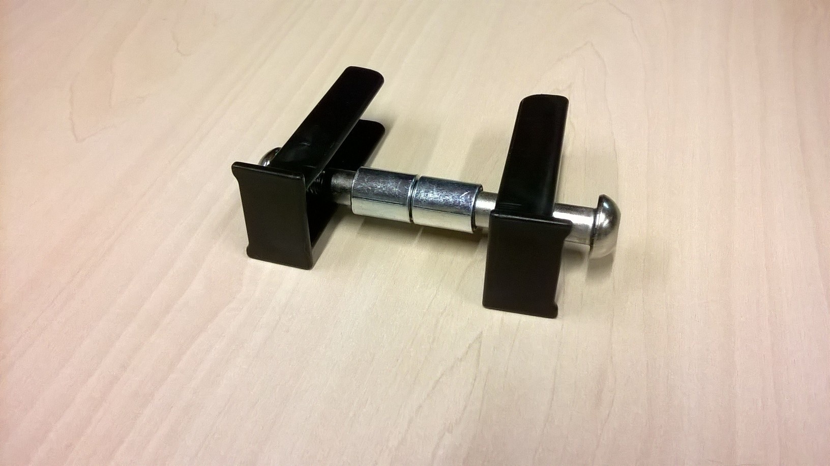 JD BUG MS118 REAR AXLE WITH PLASTIC HOLDERS