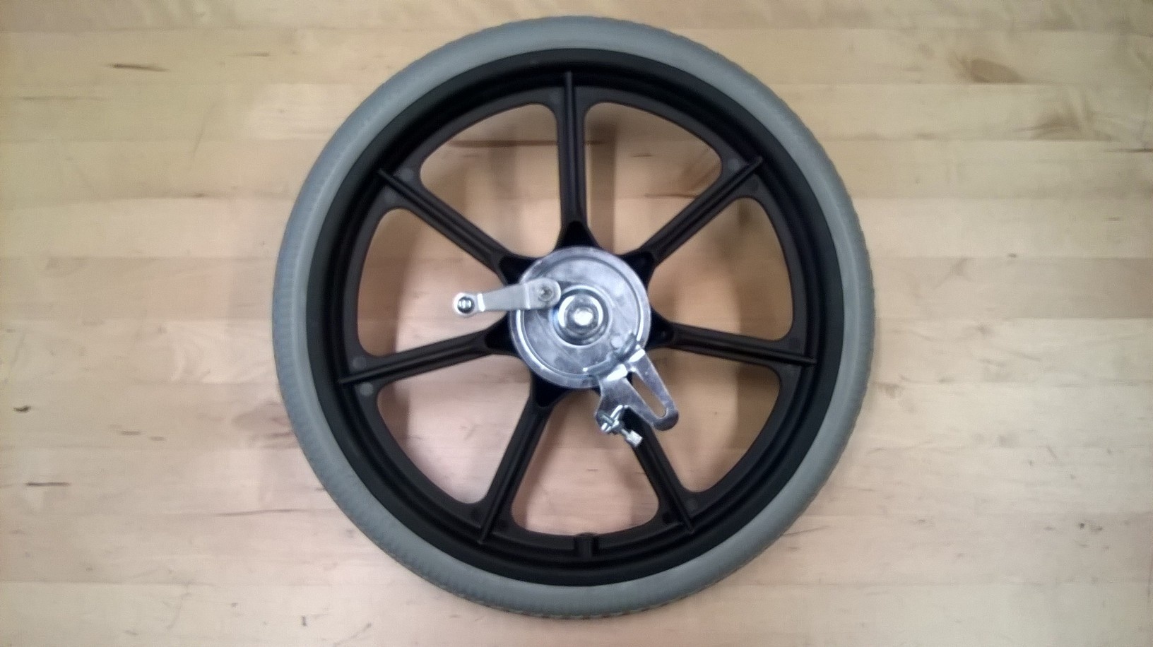 ESLA COMPLETE FRONT WHEEL 16 SOLID TYRE