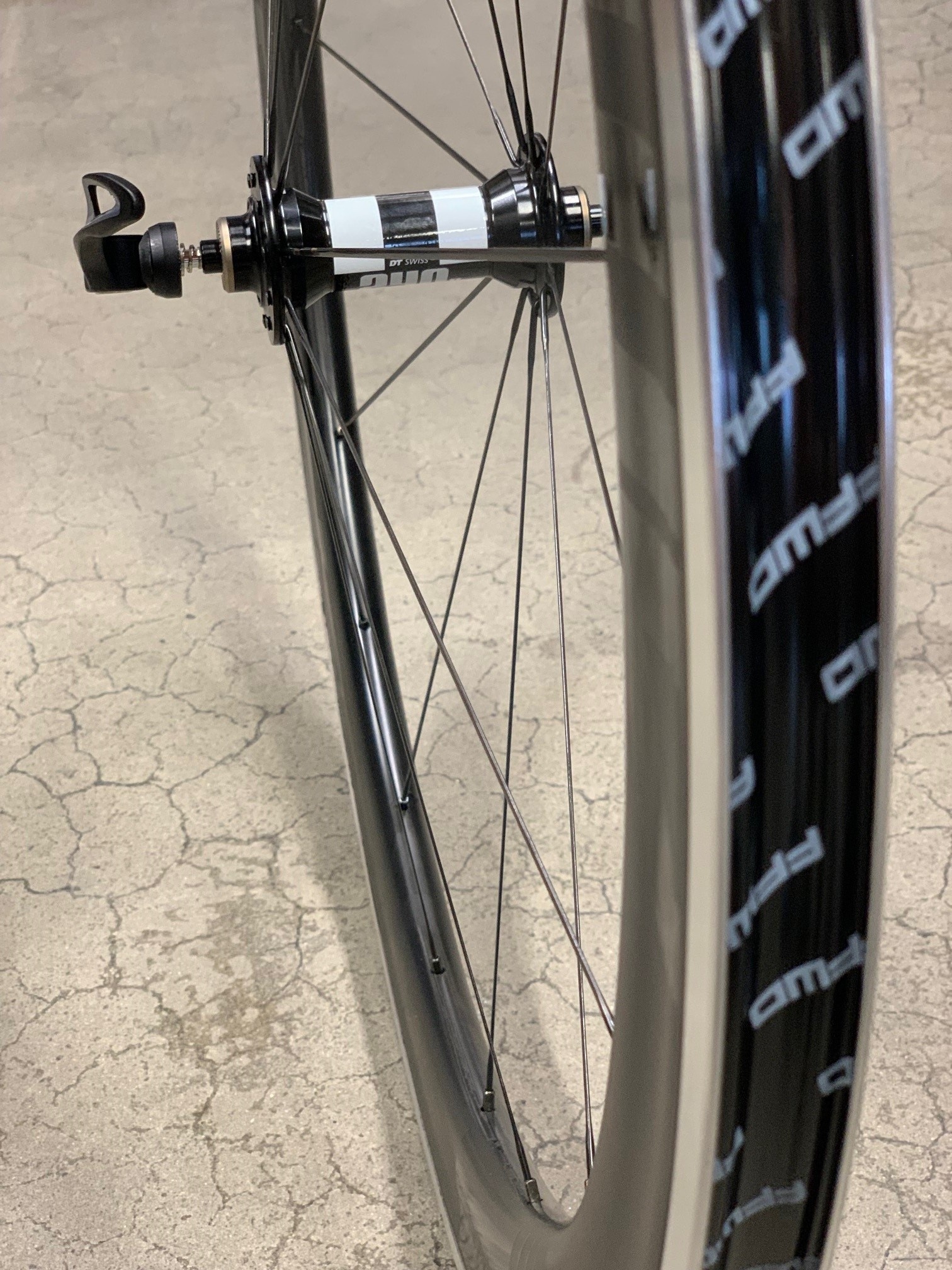 FFWD - F6R FRONT CLINCHER 20H DT240 J-bend (tubeless ready)