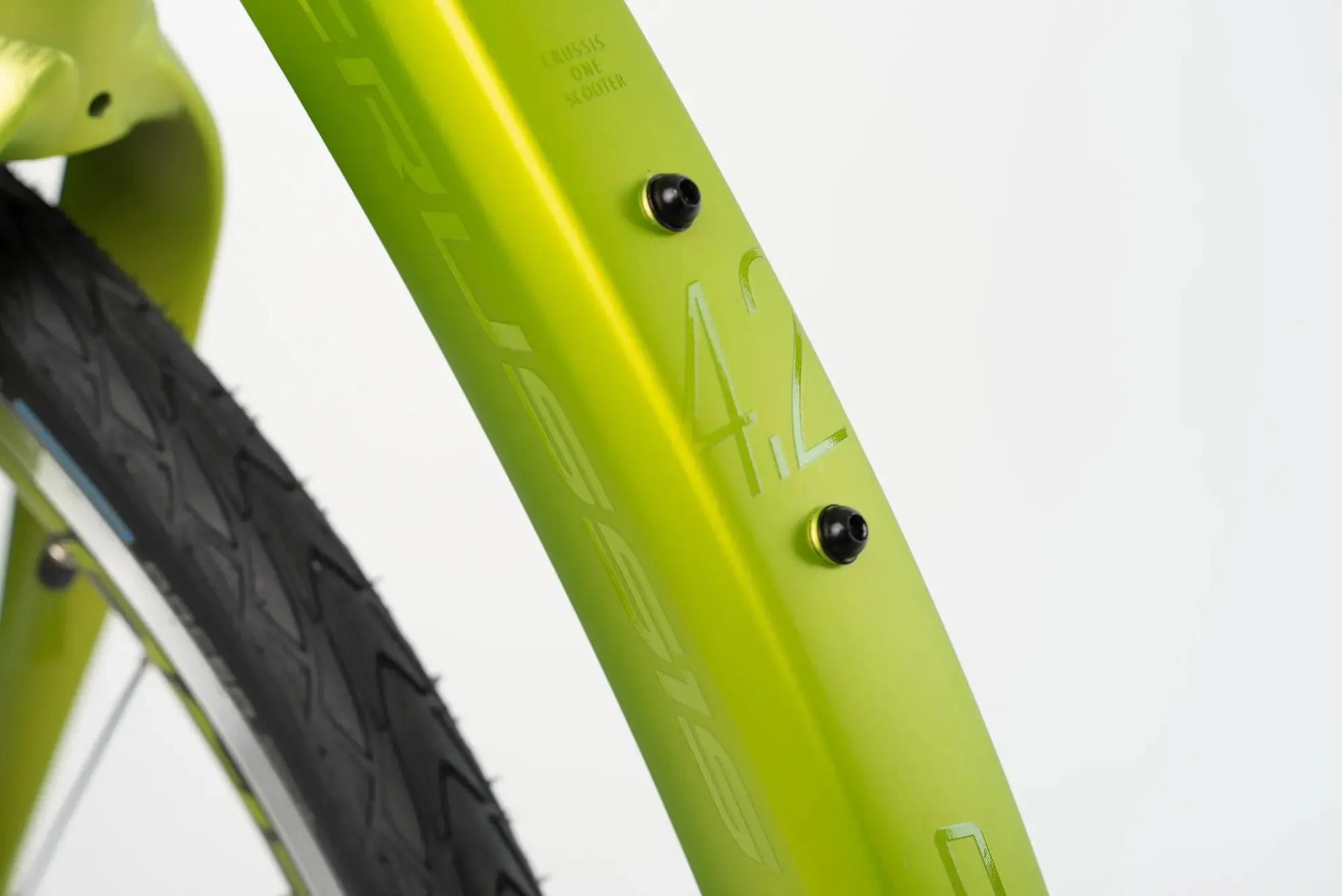 CRUSSIS ONE COBRA 4.2-4 Green