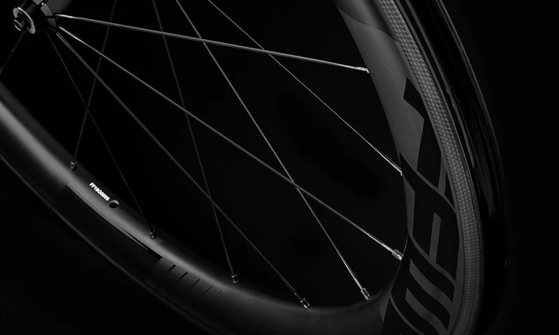 FFWD - F6R FRONT CLINCHER 20H DT240 J-bend (tubeless ready)