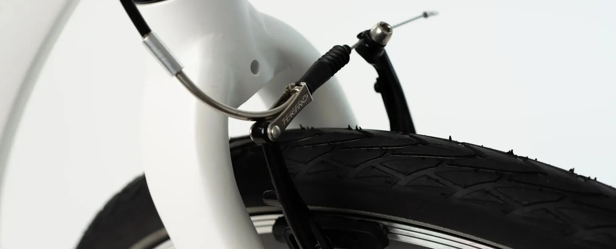 CRUSSIS ONE COBRA 4.2-1 white
