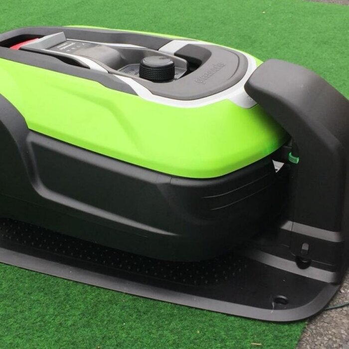 Greenworks Optimow® 15 pro robotic lawnmower