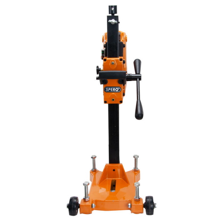 Spero tools Diamantbohrmaschine auf einem Stativ
