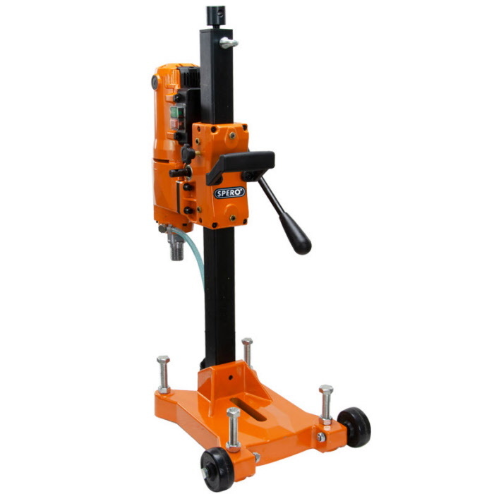 Spero tools Diamantbohrmaschine auf einem Stativ