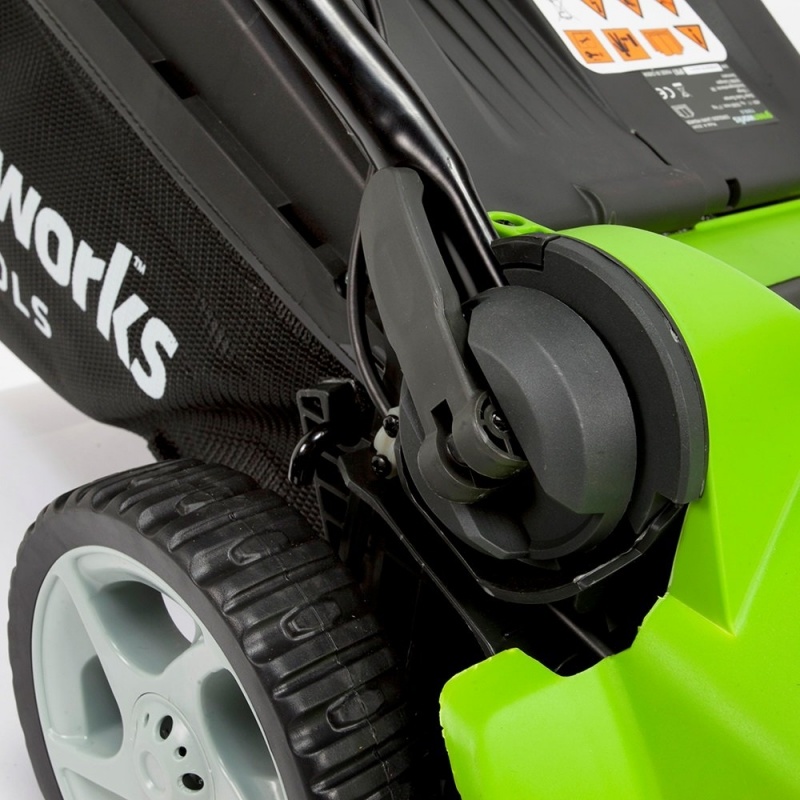 Greenworks 40 Volt Cordless Mower G40LM41